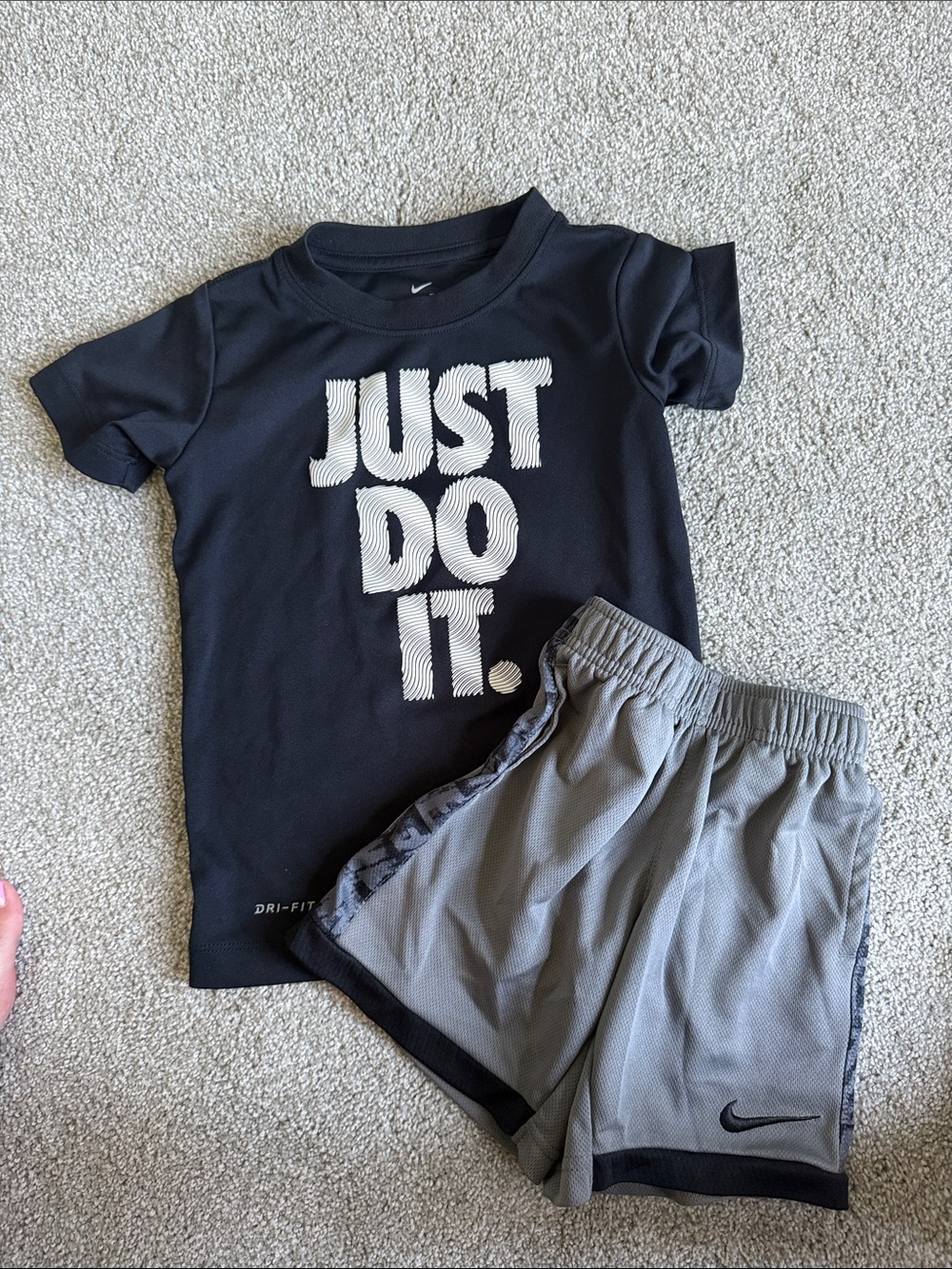 Nike Kids 'Just Do It' Tee & Shorts Set - Black & Gray